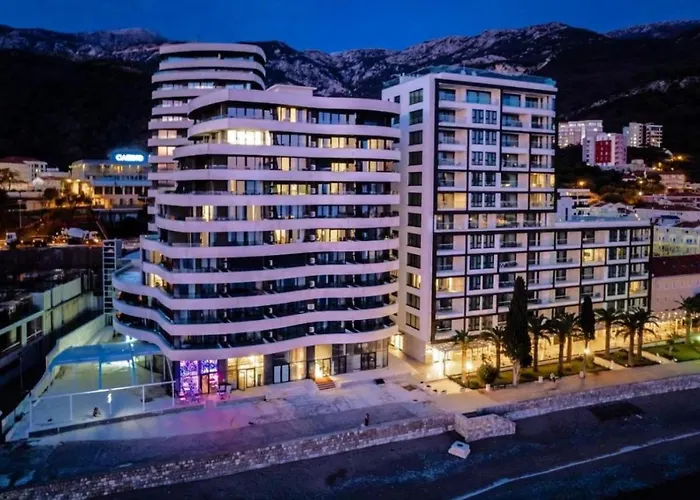 Beachfront Luxury Apartment